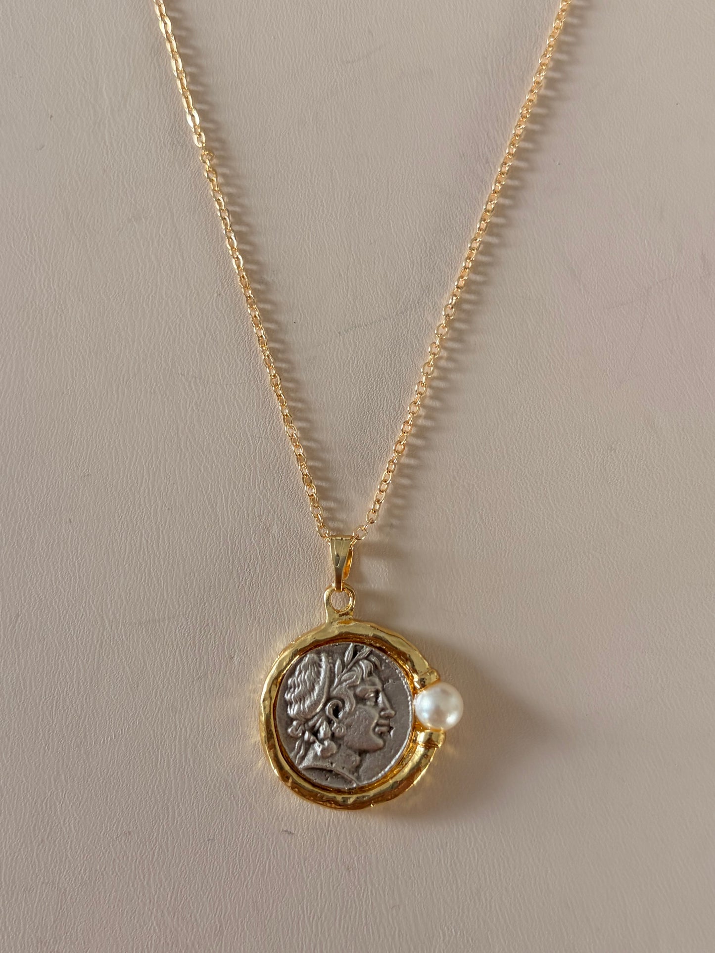 MONEDA NECKLACE
