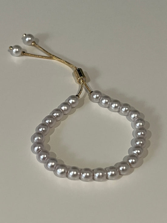 Pearl bracelet